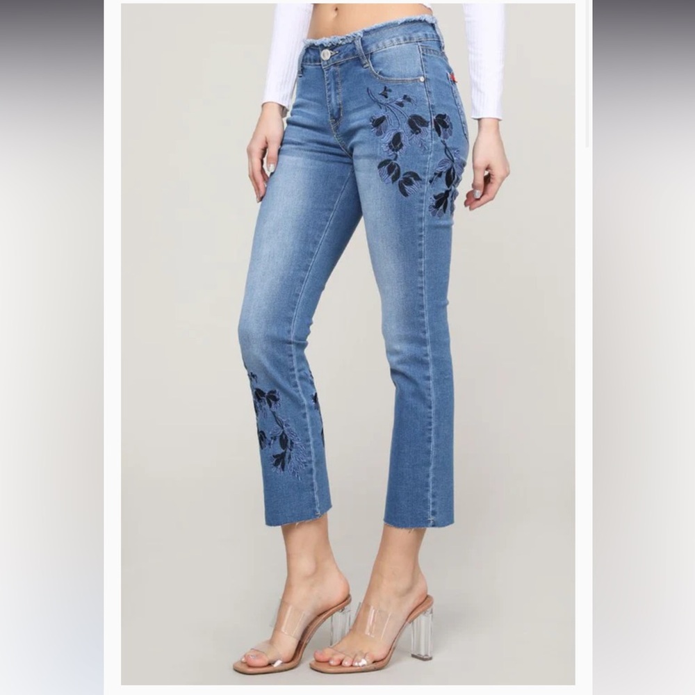 BBA • Raw Hem Embroidered Jeans - Picture 2 of 7